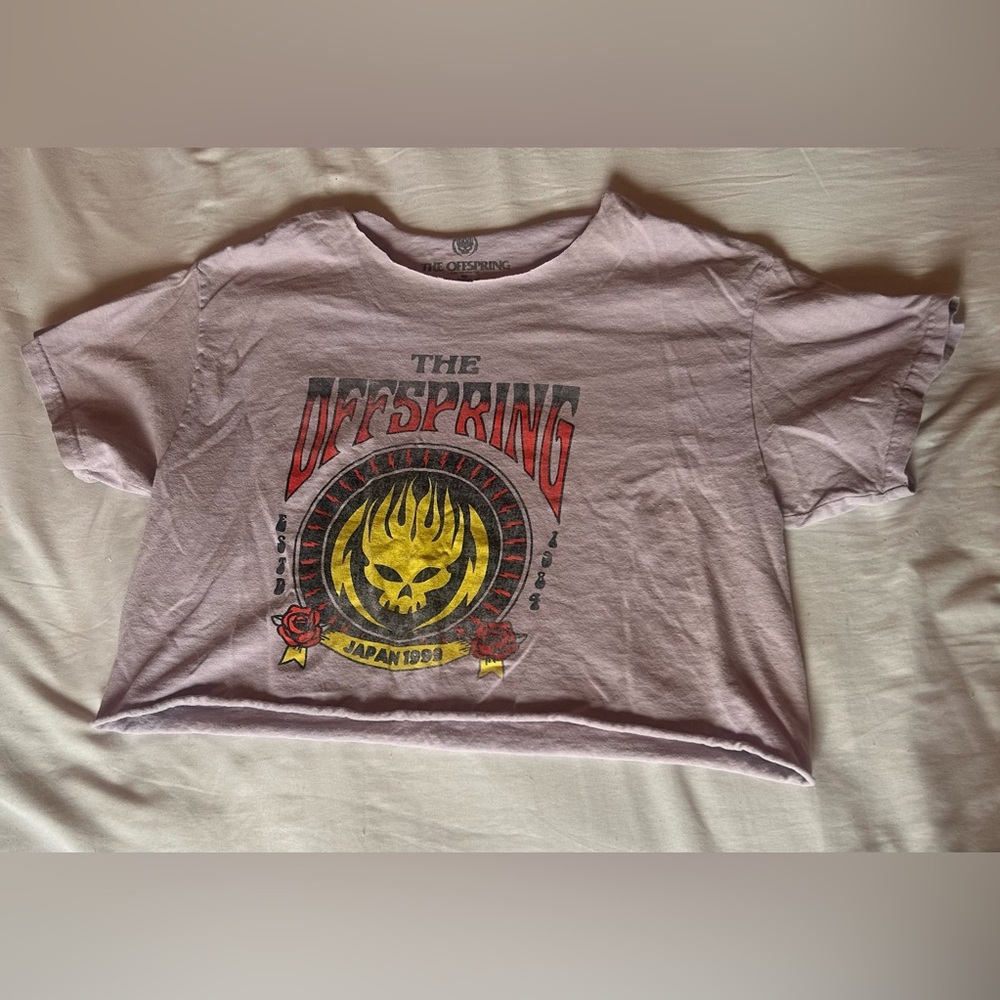 Offspring cropped Tee - Light Purple with Graphic Design